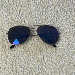 Stylish Aviator Sunglasses